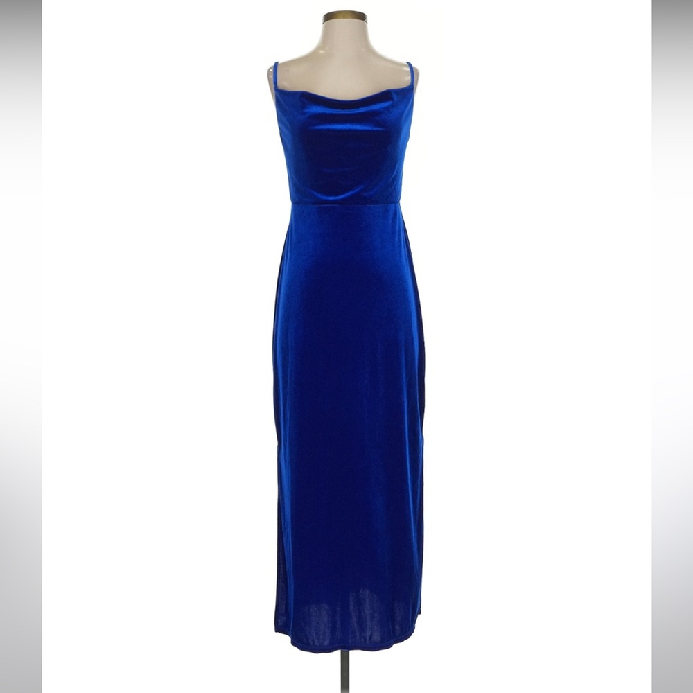 NWOT Taylor Velvet Blue Dress